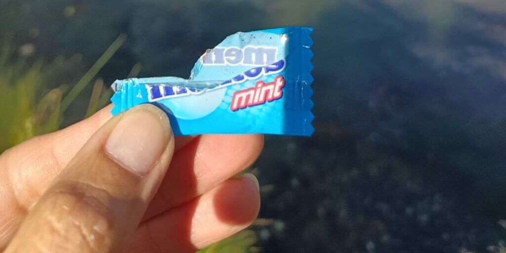 Mentos wrapper found as pollution in the Australian environment.